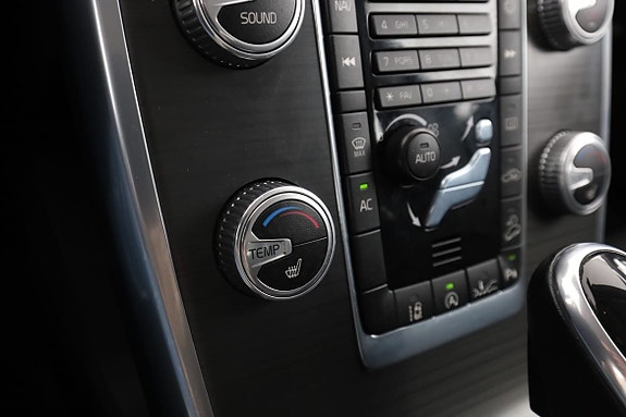 Volvo XC70 26 of 30