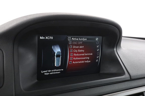 Volvo XC70 22 of 30