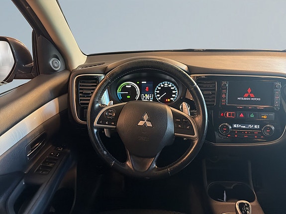 Mitsubishi Outlander 9 of 18