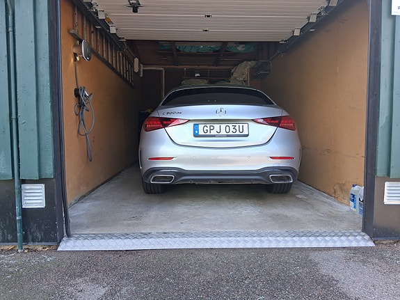 Mercedes-Benz C300 de 10 of 11