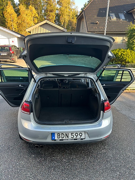 Volkswagen Golf VII 15 of 16