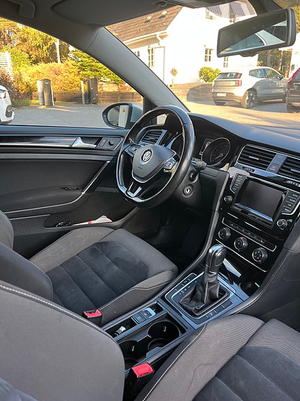 Volkswagen Golf VII 5 of 16