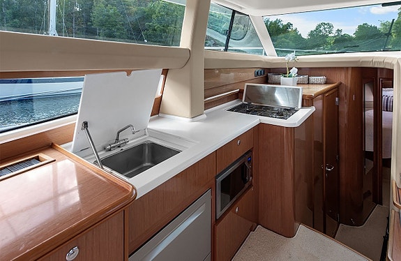 Jeanneau Prestige 42 Fly 28 of 30