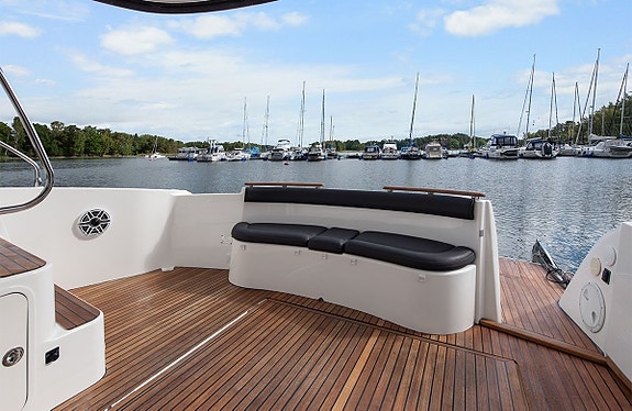 Jeanneau Prestige 42 Fly 21 of 30