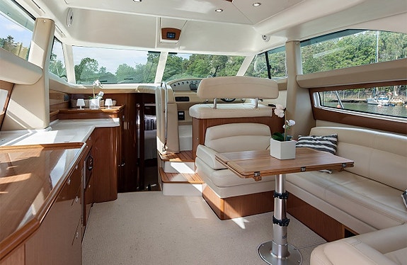 Jeanneau Prestige 42 Fly 25 of 30
