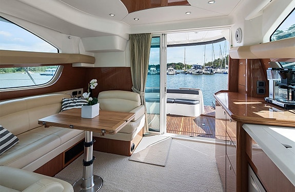 Jeanneau Prestige 42 Fly 23 of 30