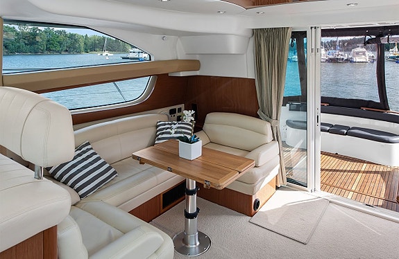 Jeanneau Prestige 42 Fly 24 of 30