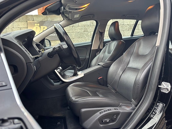 Volvo V60 20 of 28