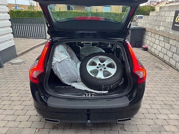 Volvo V60 15 of 28