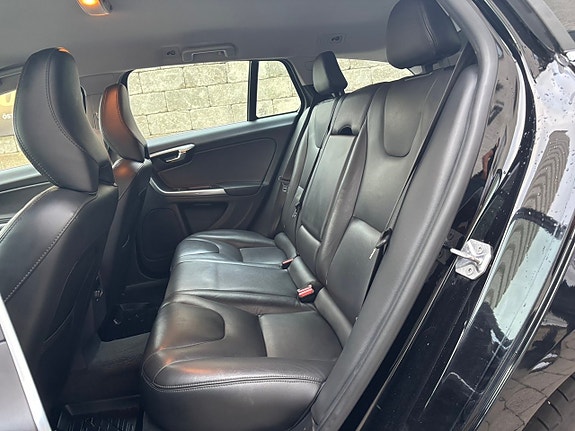 Volvo V60 26 of 28