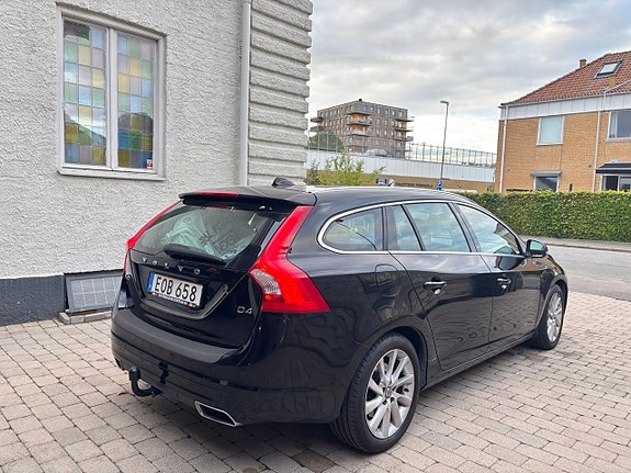 Volvo V60 12 of 28