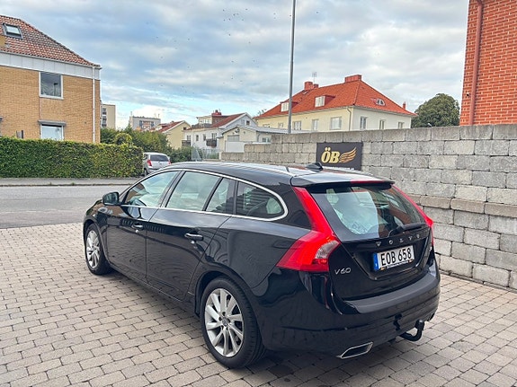 Volvo V60 10 of 28
