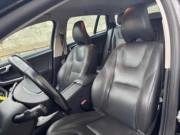 Volvo V60 21 of 28