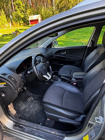 Kia Ceed 8 of 8