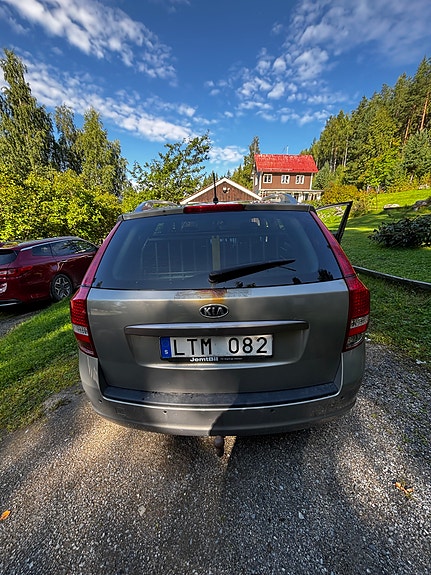 Kia Ceed 4 of 8