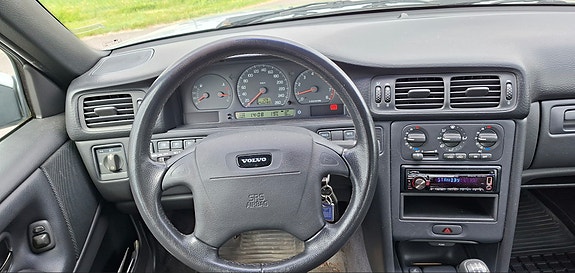 Volvo S70 4 of 7