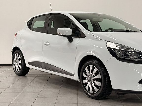 Renault Clio 2 of 27