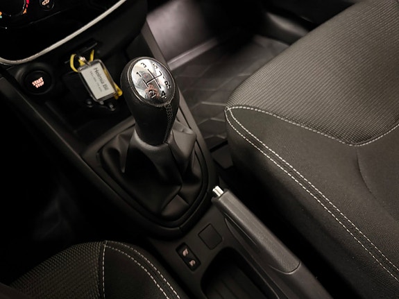 Renault Clio 22 of 27