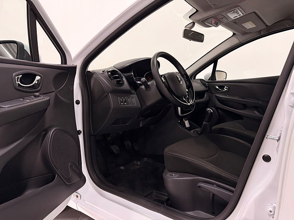 Renault Clio 8 of 27
