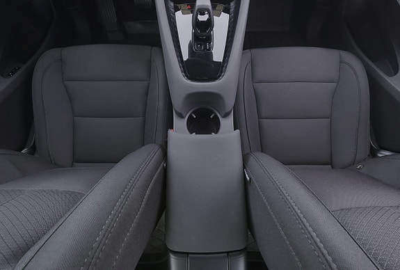 Polestar 2 9 of 19