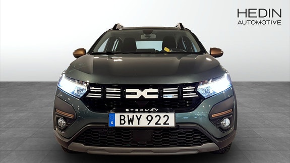 Dacia Sandero Stepway 2 of 14