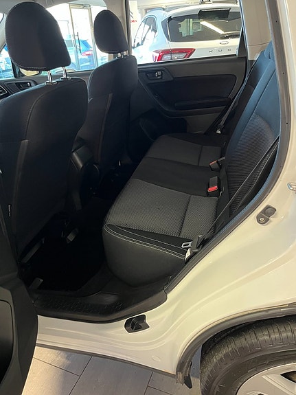 Subaru Forester 8 of 8