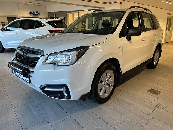 Subaru Forester 2 of 8
