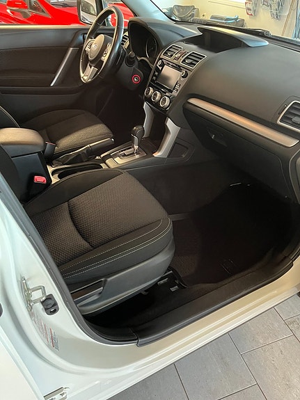 Subaru Forester 6 of 8