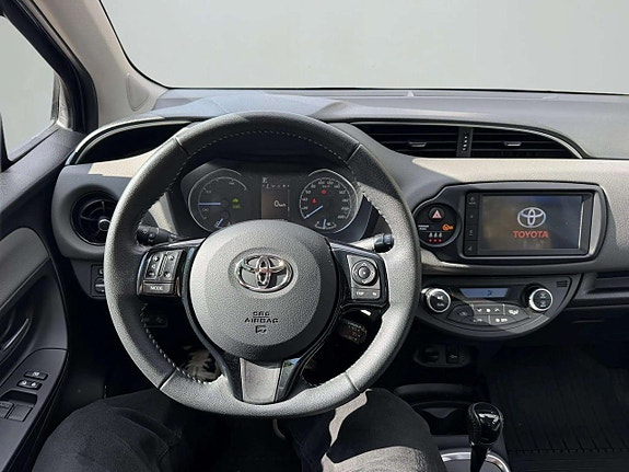 Toyota Yaris 14 of 20