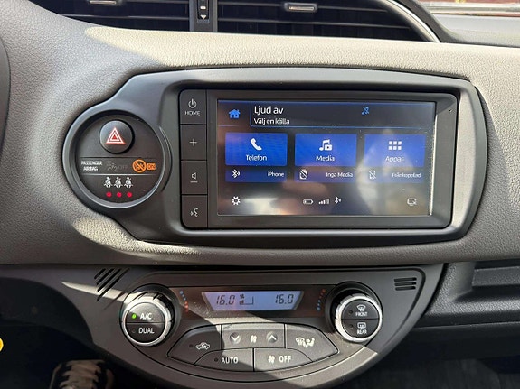Toyota Yaris 16 of 20