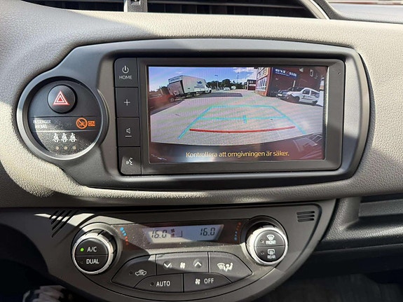 Toyota Yaris 18 of 20