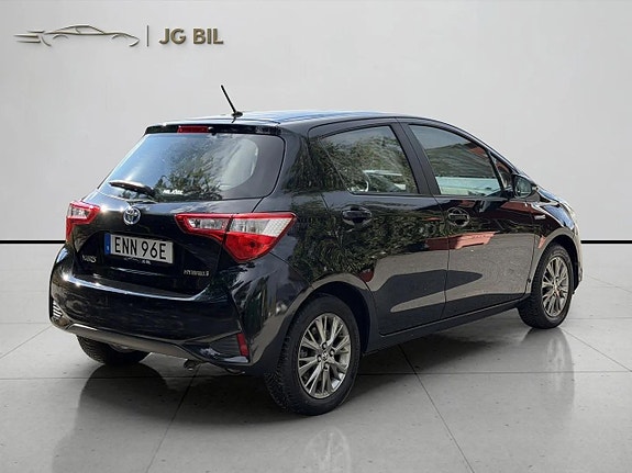Toyota Yaris 8 of 20