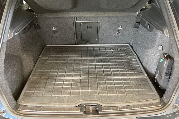 Volvo XC40 12 of 21