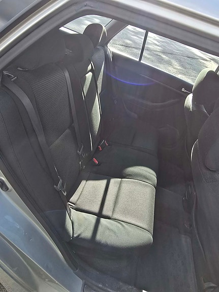 Toyota Avensis 8 of 11