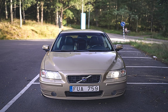 Volvo S60 10 of 30