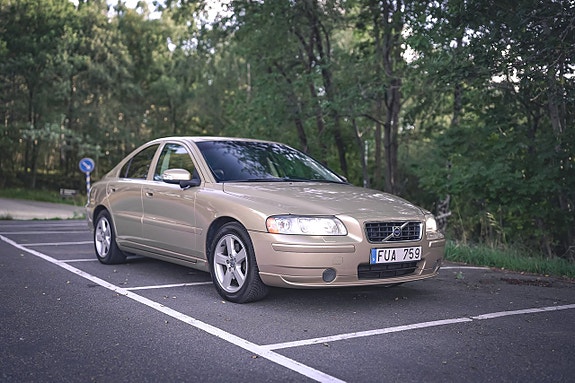 Volvo S60 8 of 30
