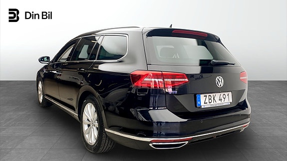 Volkswagen Passat 3 of 13