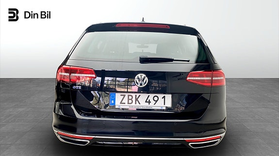 Volkswagen Passat 5 of 13