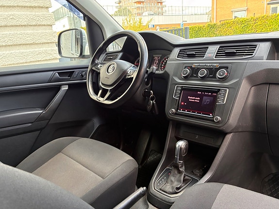 Volkswagen Caddy 23 of 27