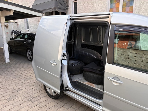 Volkswagen Caddy 15 of 27