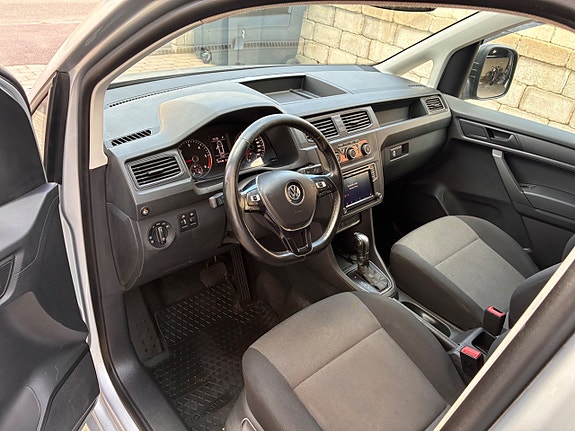 Volkswagen Caddy 17 of 27