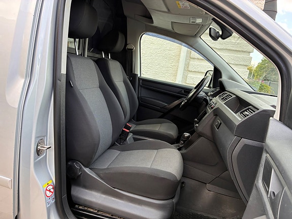 Volkswagen Caddy 21 of 27