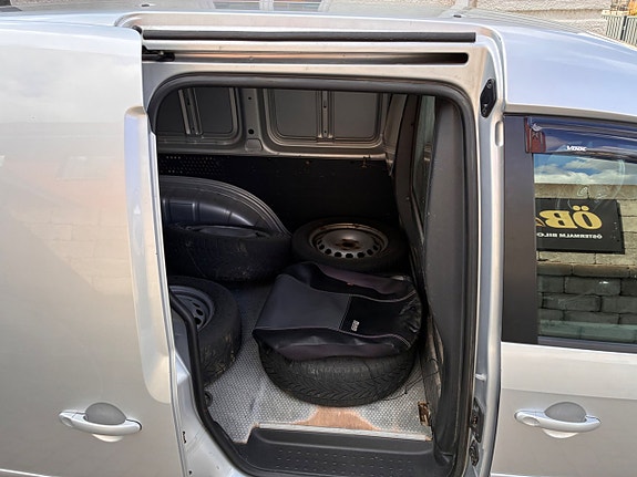 Volkswagen Caddy 16 of 27