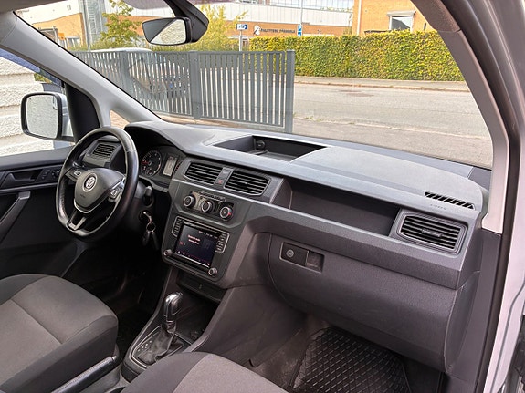 Volkswagen Caddy 20 of 27