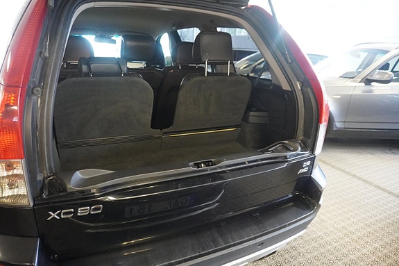 Volvo XC90 5 of 7