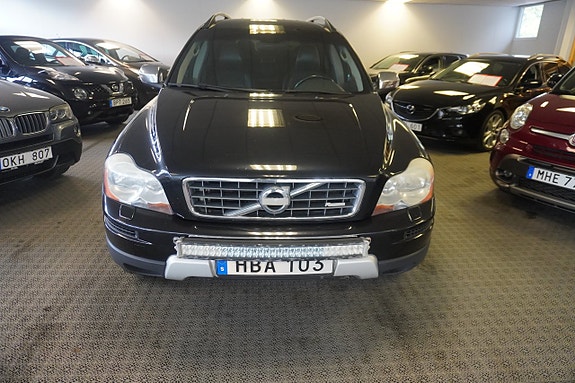 Volvo XC90 3 of 7