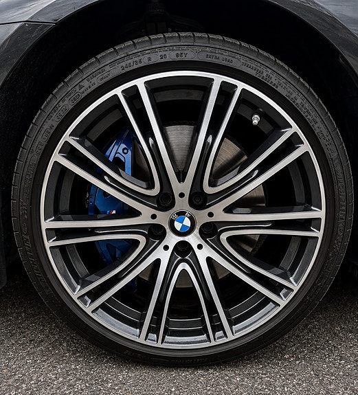 BMW 540i 14 of 14