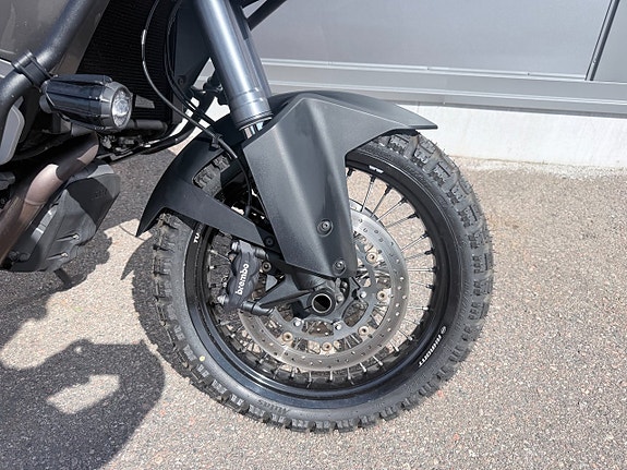 KTM 1190 Adventure 9 of 16