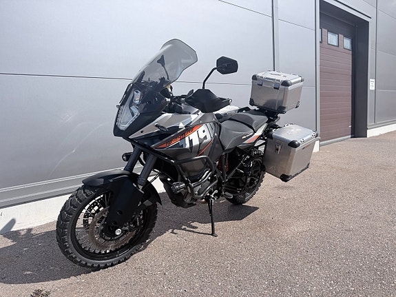 KTM 1190 Adventure 8 of 16