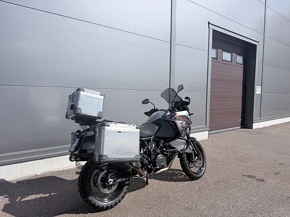 KTM 1190 Adventure 3 of 16